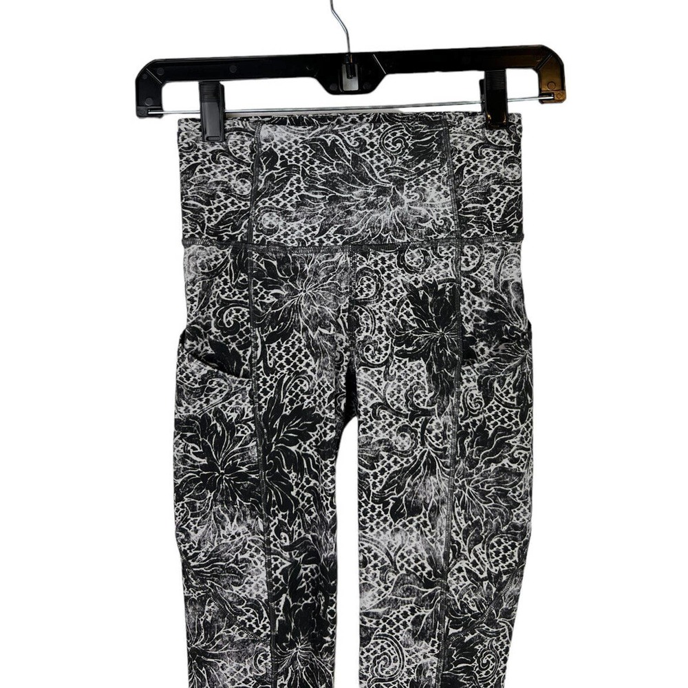 Lululemon Fast Free 7/8 Tight Size 2 Serigraph Starlight Black Floral Print 25" - Picture 3 of 10